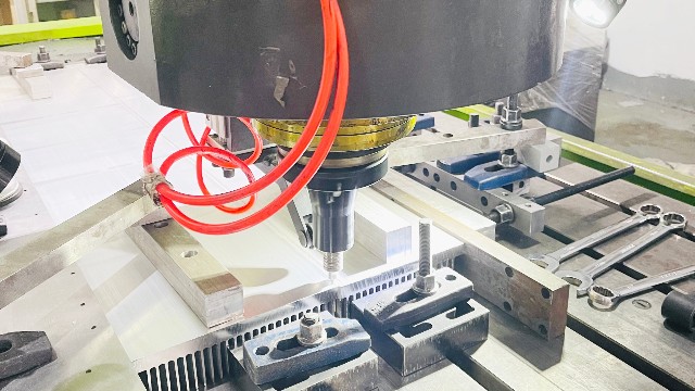 摩擦焊接優(yōu)質(zhì)、高效、節(jié)能、無污染的技術(shù)特色