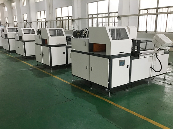 安裝鋁材自動切割機中導(dǎo)軌應(yīng)注意些什么？-科鼎數(shù)控