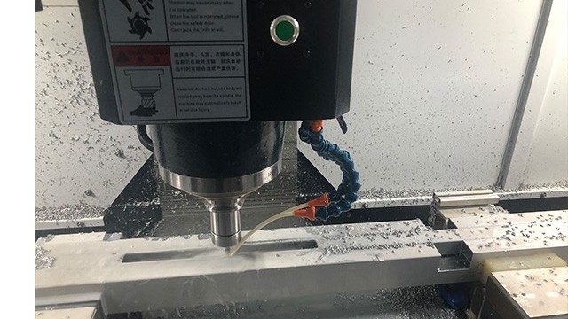 鋁加工中心要用哪種切削液比較好？-科鼎鑫