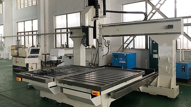 科鼎數(shù)控教您五軸加工中心是哪五個(gè)軸，你學(xué)會(huì)了嗎？