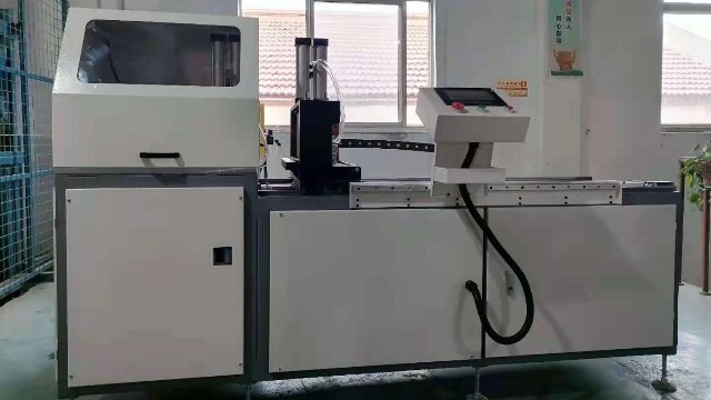 鋁材自動切割機的保養(yǎng)內(nèi)容和檢查標(biāo)準(zhǔn)你知道哪些？-科鼎數(shù)控