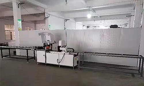 工業(yè)鋁型材自動鋸